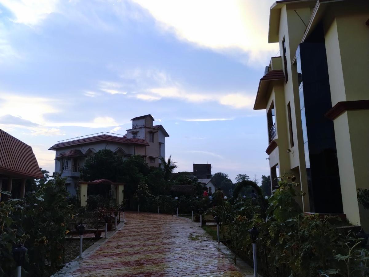 Mayabon Resort Bolpur Shānti Niketan Eksteriør billede